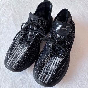 Danskin Women’s Ecstatic Vegan Knit Black Stretch Lace Up Sneakers Size 9